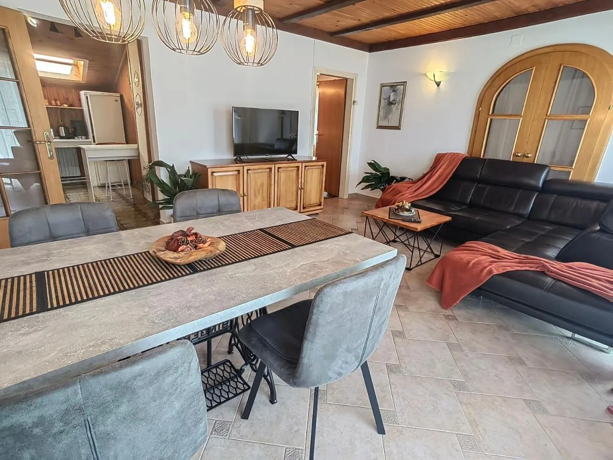 Apartment Nela Tribalj